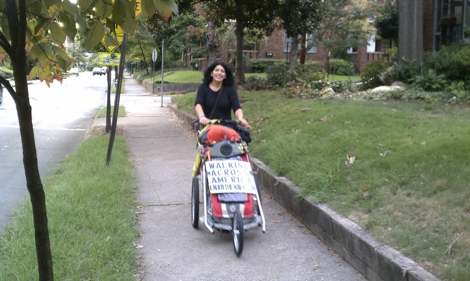 Rocio pushes the Chariot for a few blocks on our way out of Atlanta... 