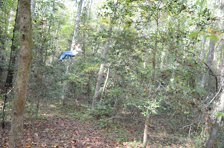 On his 22 acres, host Dan Snipes shows us just how fun a swing attached to a long, high rope can be! 